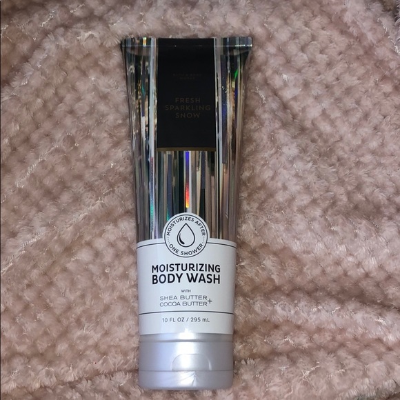 Fresh sparkling snow - Picture 1 of 4